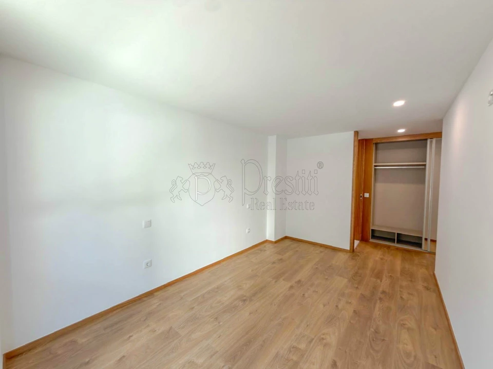 Apartamento T3 para Arrendamento em Urgezes Foto 10