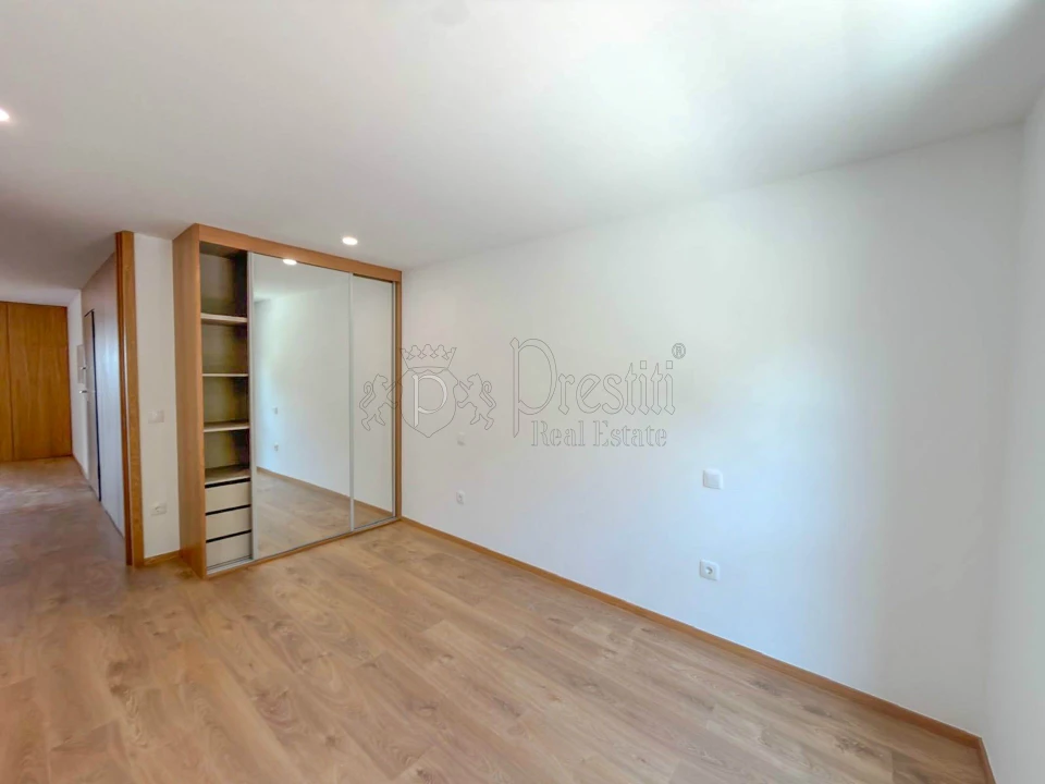 Apartamento T3 para Arrendamento em Urgezes Foto 13