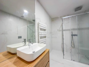 Apartamento T3 para Arrendamento em Urgezes