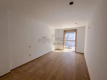 Apartamento T3 para Arrendamento em Urgezes