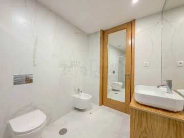 Apartamento T3 para Arrendamento em Urgezes