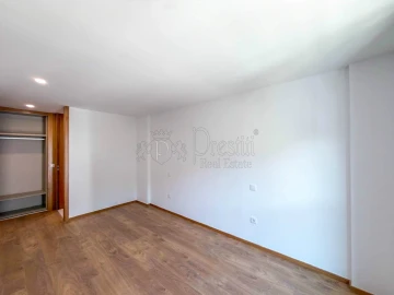 Apartamento T3 para Arrendamento em Urgezes