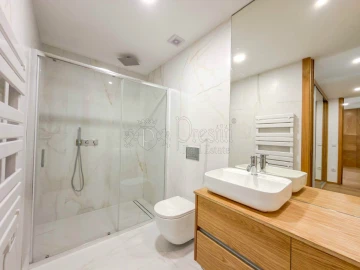 Apartamento T3 para Arrendamento em Urgezes