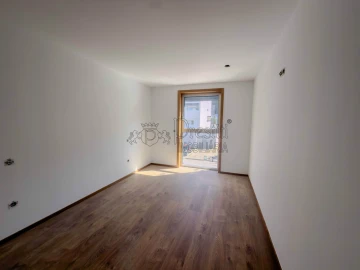 Apartamento T3 para Arrendamento em Urgezes