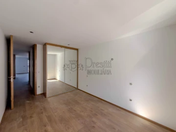Apartamento T3 para Arrendamento em Urgezes