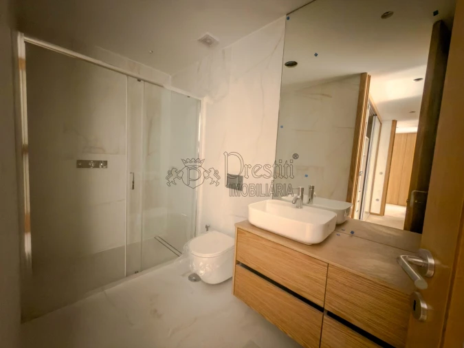 Apartamento T3 para Arrendamento em Urgezes Foto 12