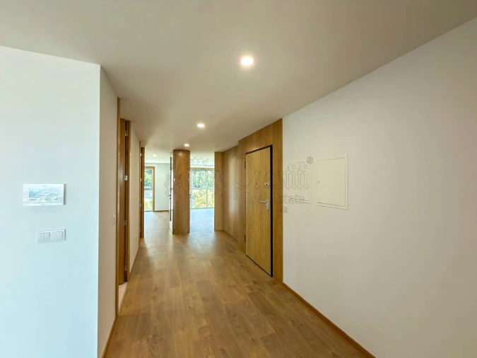 Apartamento T3 para Arrendamento em Urgezes Foto 7