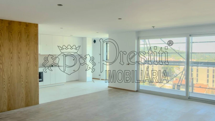 Apartamento T3 para Arrendamento em Urgezes