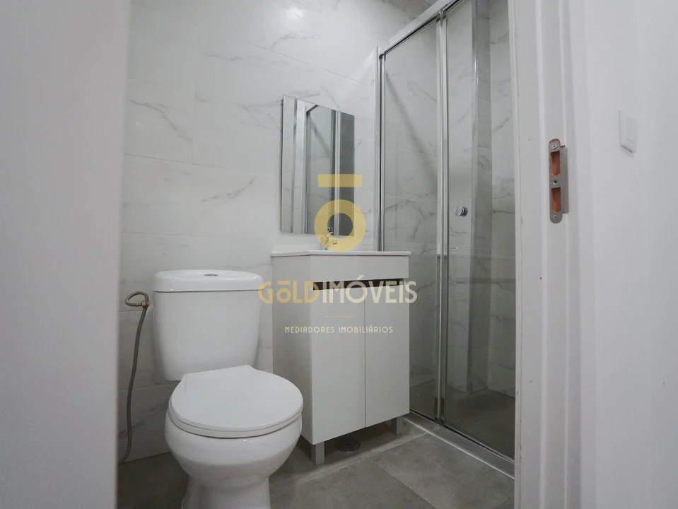 Moradia T3 para Venda em Campanhã Foto 4