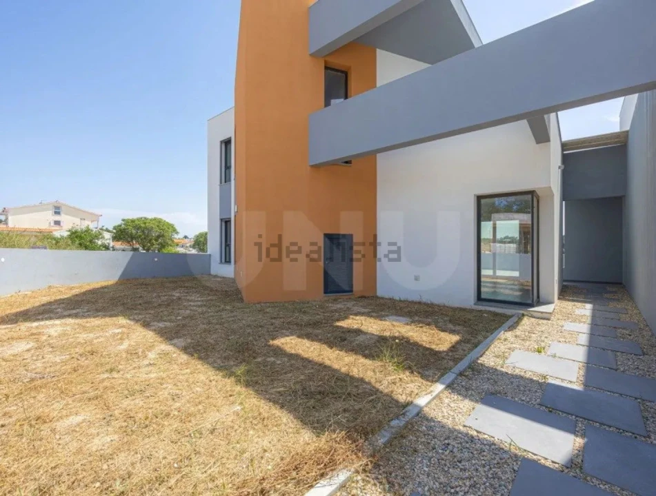 Moradia T3 para Venda em Nadadouro Foto 23