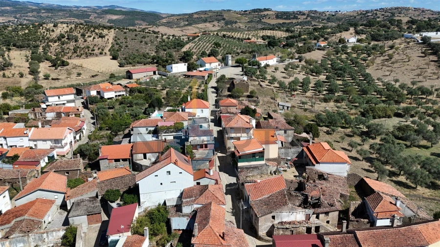 Moradia T1 para Venda em Eucisia, Gouveia e Valverde Foto 15