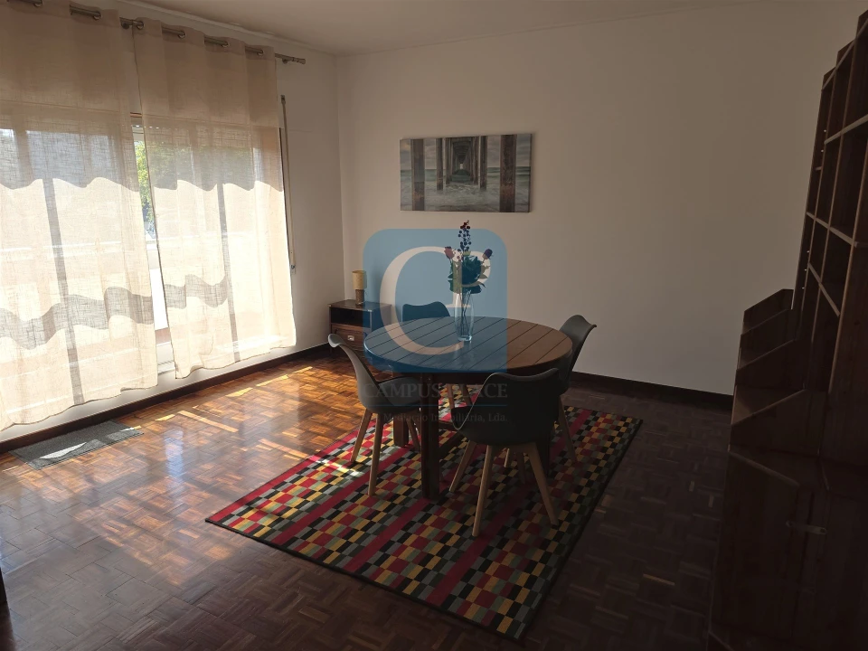Apartamento T1 para Arrendamento em Paranhos Foto 2