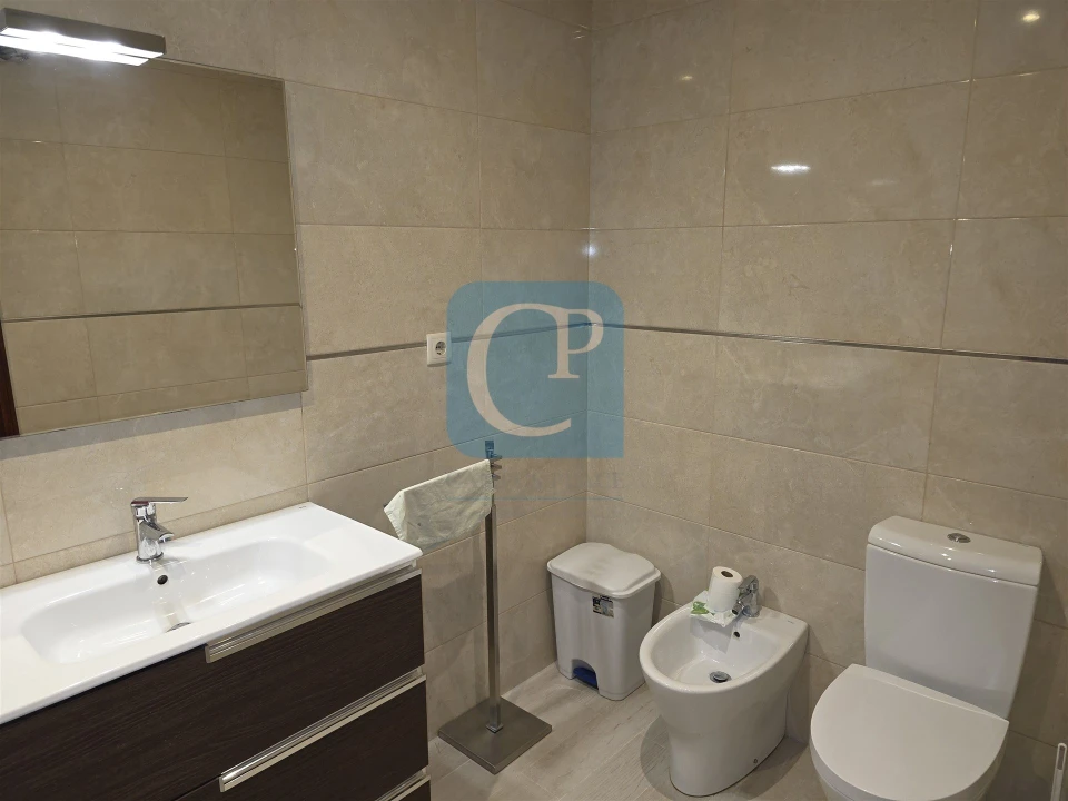 Apartamento T1 para Arrendamento em Paranhos Foto 16