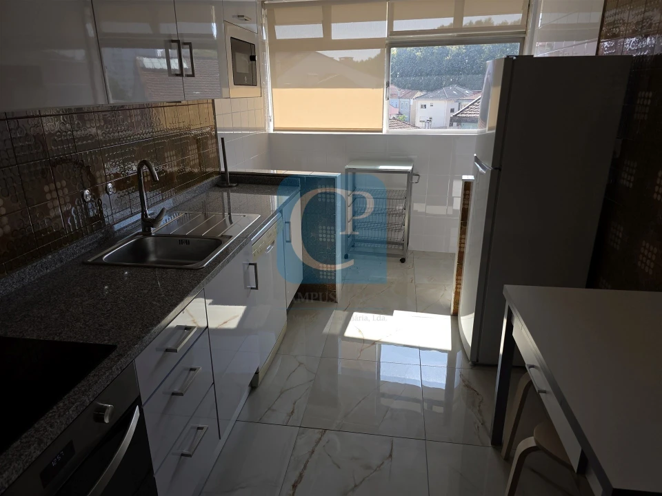 Apartamento T1 para Arrendamento em Paranhos Foto 6