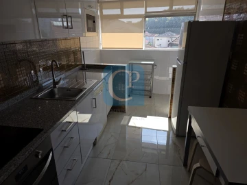 Apartamento T1 para Arrendamento em Paranhos