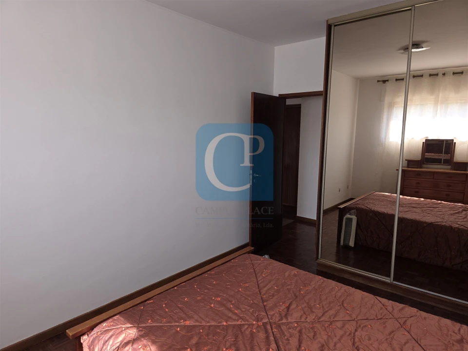 Apartamento T1 para Arrendamento em Paranhos Foto 14