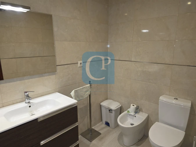 Apartamento T1 para Arrendamento em Paranhos Foto 16
