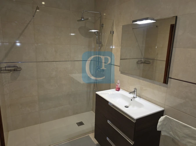 Apartamento T1 para Arrendamento em Paranhos Foto 17