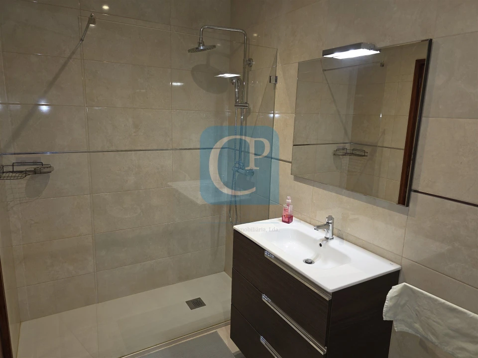 Apartamento T1 para Arrendamento em Paranhos Foto 17