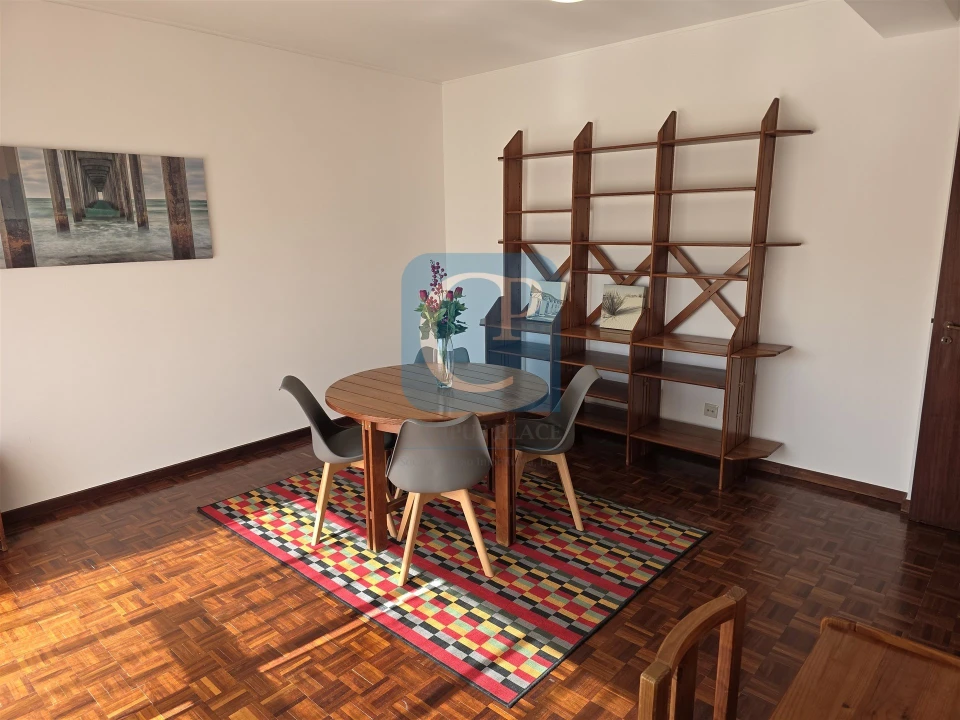 Apartamento T1 para Arrendamento em Paranhos Foto 1