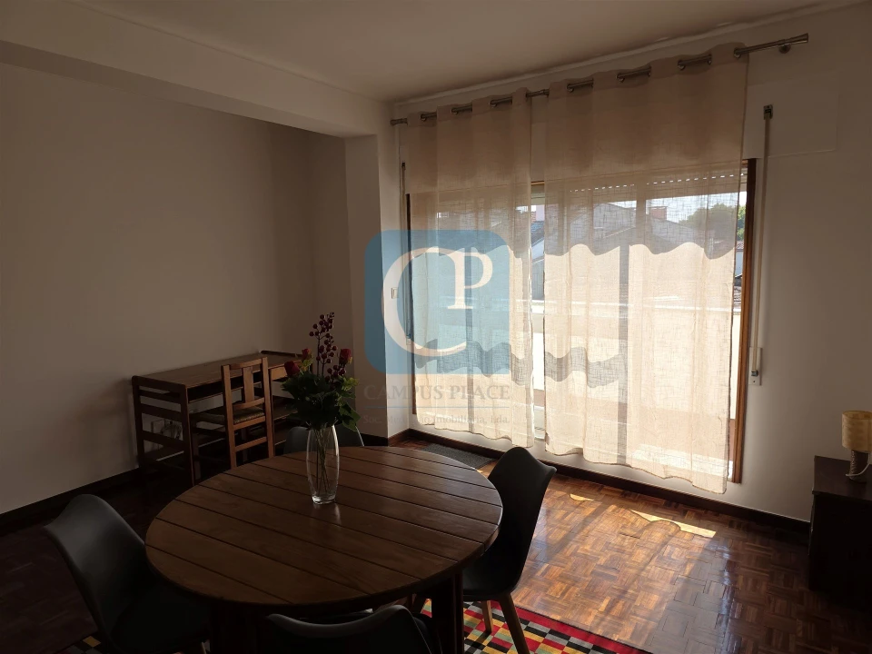 Apartamento T1 para Arrendamento em Paranhos Foto 4