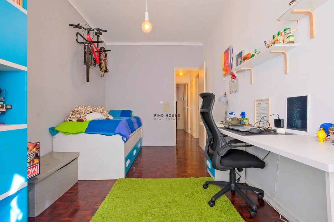 Apartamento T3 para Venda em Carnaxide e Queijas Foto 25