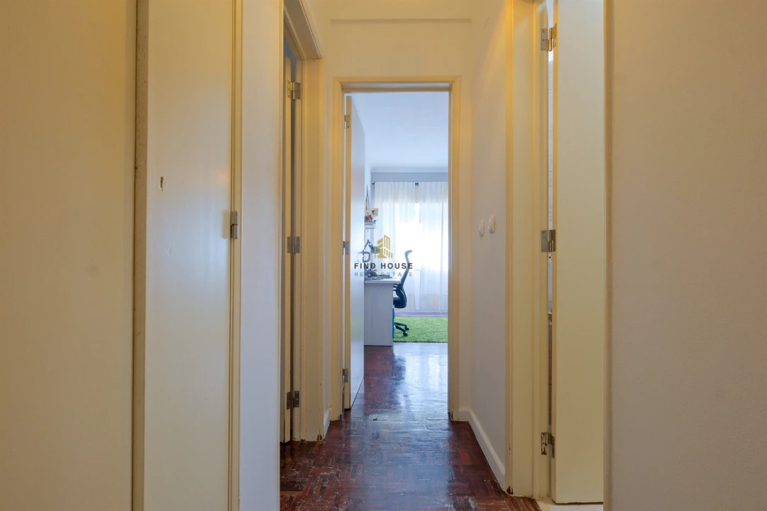 Apartamento T3 para Venda em Carnaxide e Queijas Foto 19