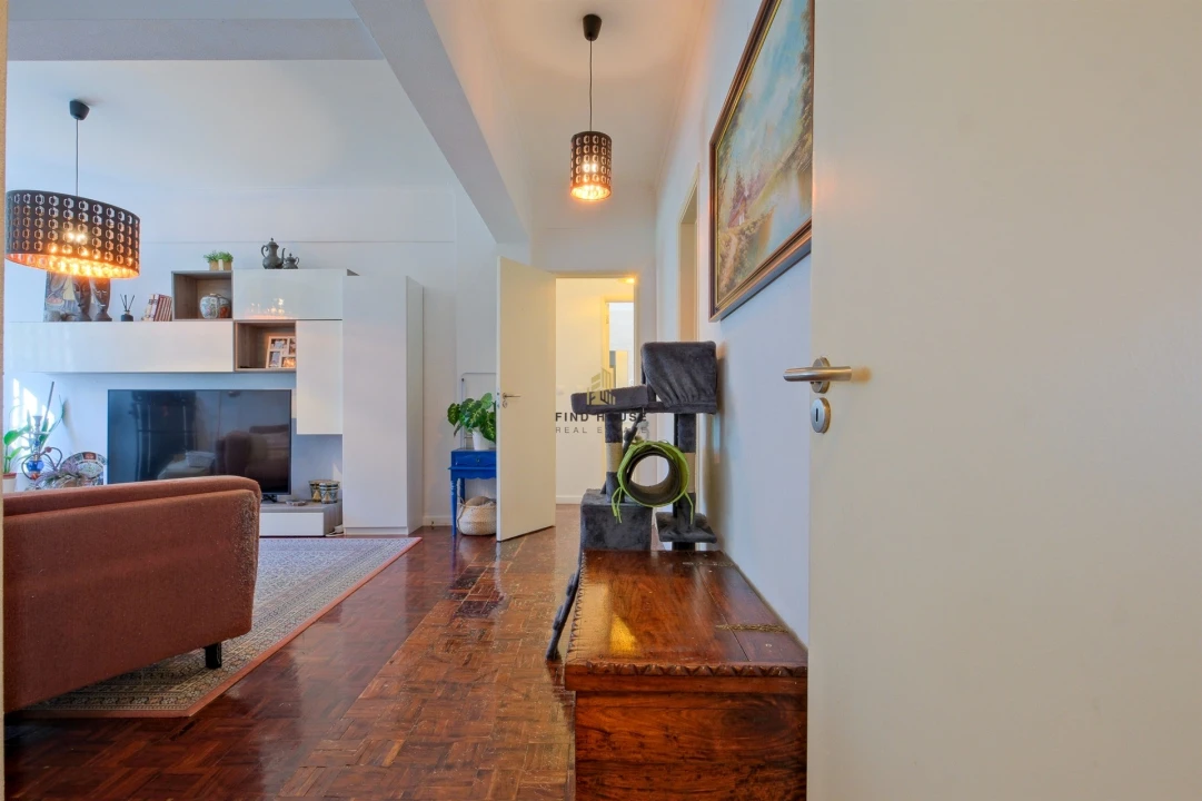 Apartamento T3 para Venda em Carnaxide e Queijas Foto 1