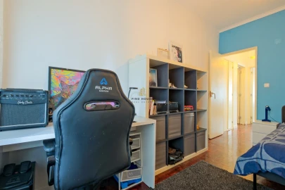 Apartamento T3 para Venda em Carnaxide e Queijas