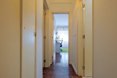 Apartamento T3 para Venda em Carnaxide e Queijas