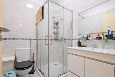 Apartamento T3 para Venda em Carnaxide e Queijas