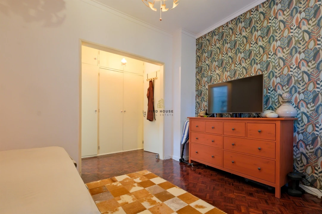 Apartamento T3 para Venda em Carnaxide e Queijas Foto 13