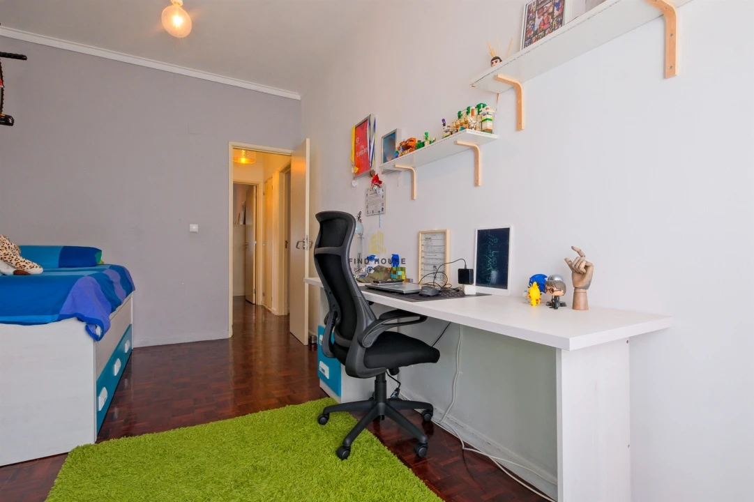 Apartamento T3 para Venda em Carnaxide e Queijas Foto 24