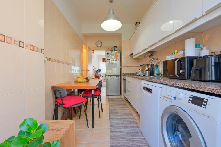 Apartamento T3 para Venda em Carnaxide e Queijas Foto 31