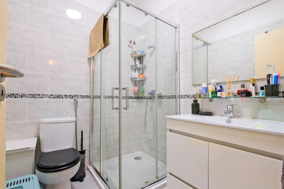 Apartamento T3 para Venda em Carnaxide e Queijas Foto 14