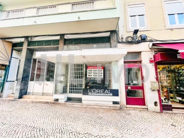 Loja para Arrendamento em Arroios
