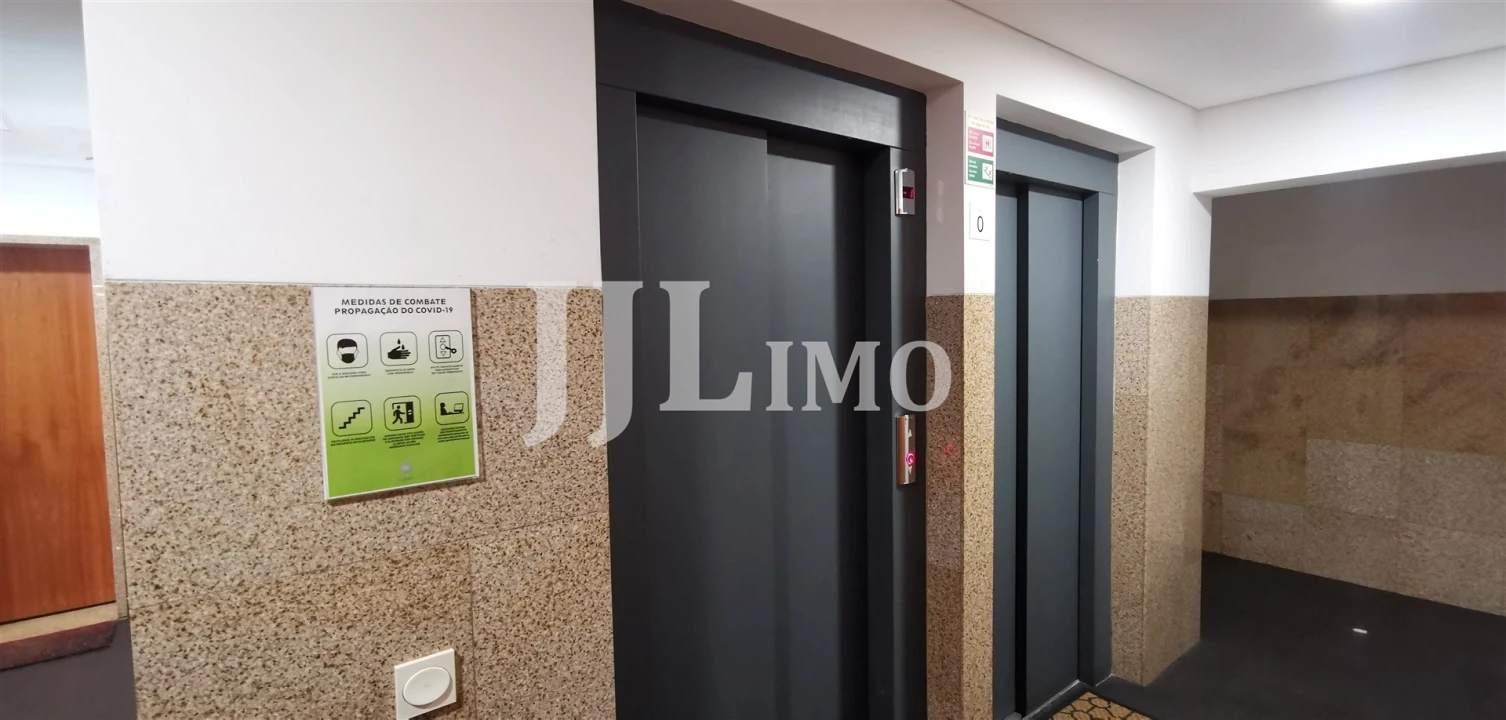 Apartamento T1 para Arrendamento em Parque das Nações Foto 6