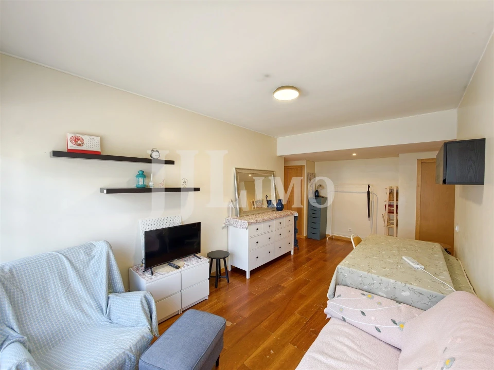 Apartamento T1 para Arrendamento em Parque das Nações Foto 1