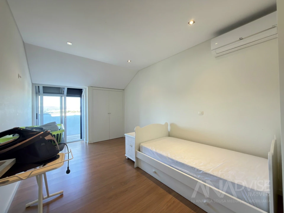 Apartamento T4 para Venda em Viseu Foto 25