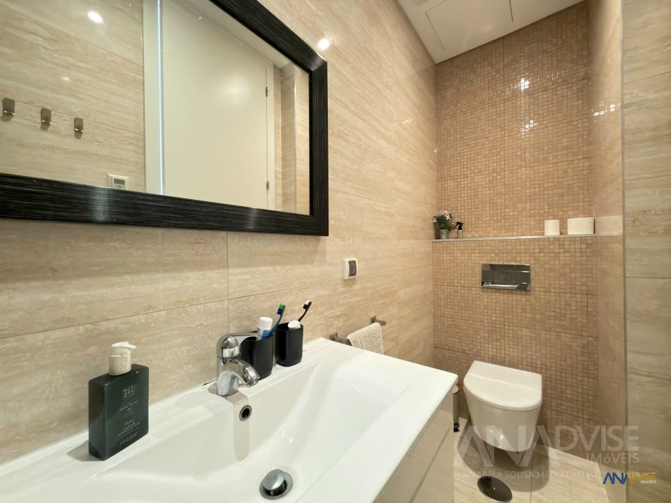 Apartamento T4 para Venda em Viseu Foto 30