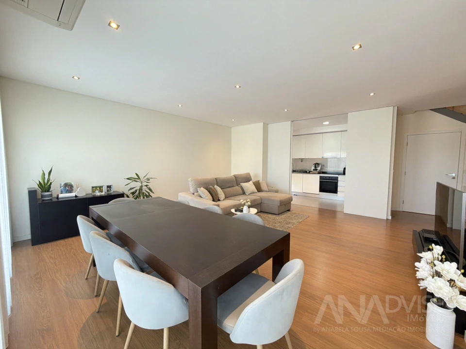 Apartamento T4 para Venda em Viseu Foto 3