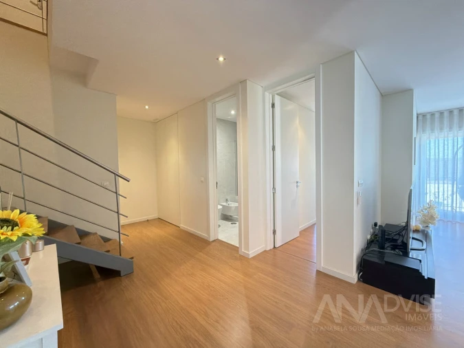 Apartamento T4 para Venda em Viseu Foto 11