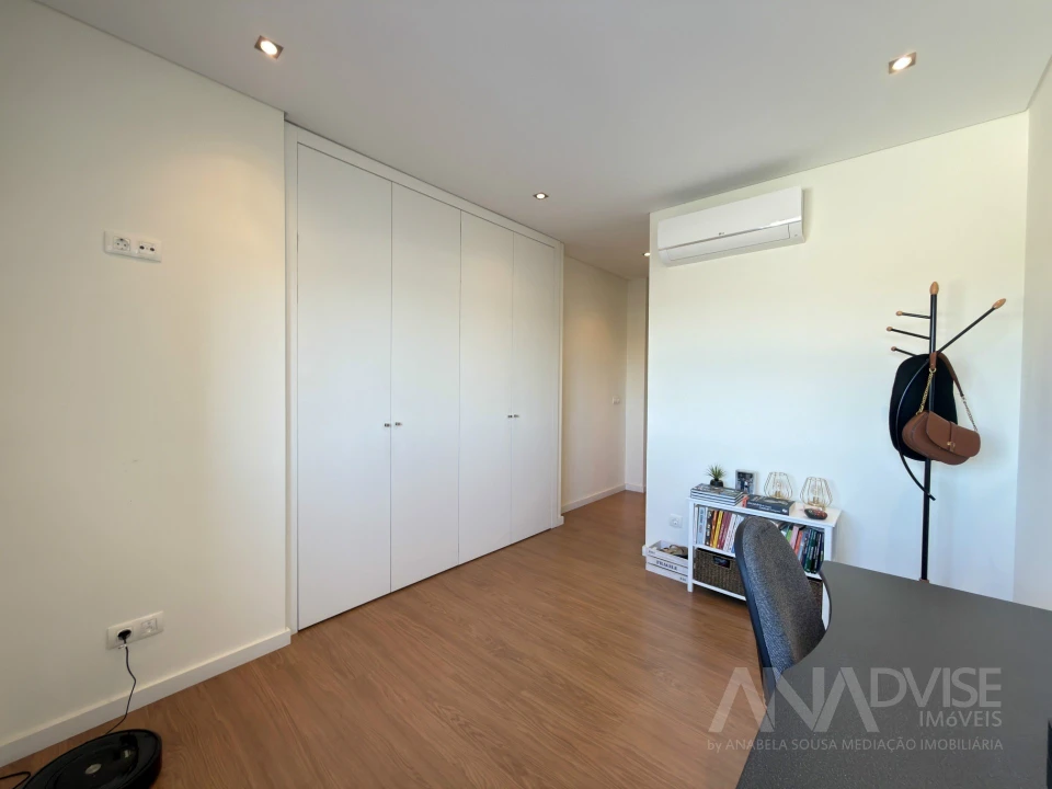 Apartamento T4 para Venda em Viseu Foto 17