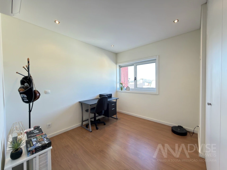 Apartamento T4 para Venda em Viseu Foto 16