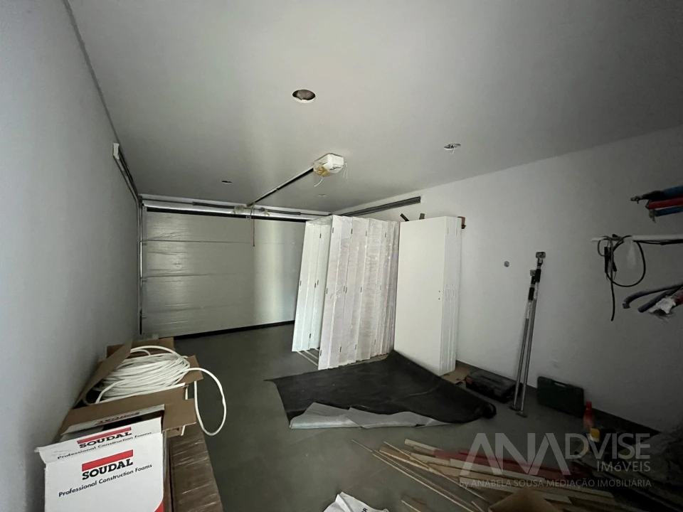 Moradia T4 para Venda em São João de Lourosa Foto 31