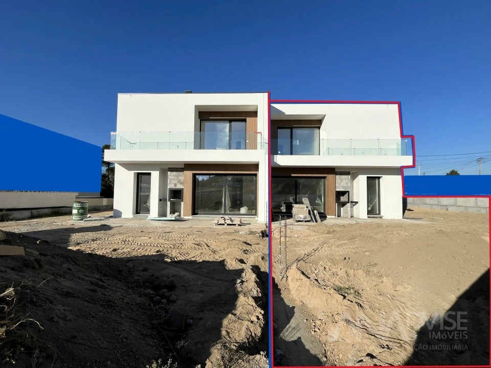 Moradia T4 para Venda em São João de Lourosa Foto 2