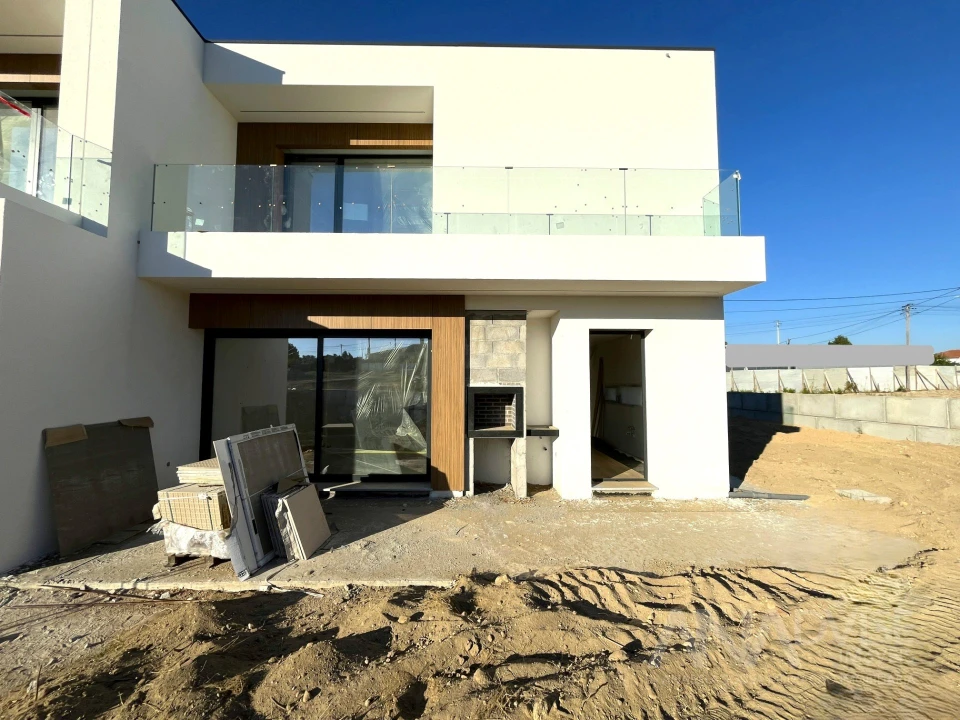Moradia T4 para Venda em São João de Lourosa Foto 16