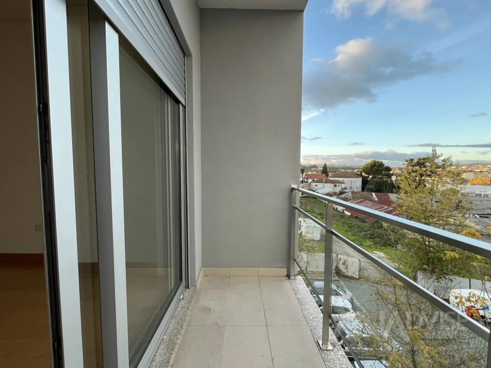 Apartamento T3 para Arrendamento em Viseu Foto 11