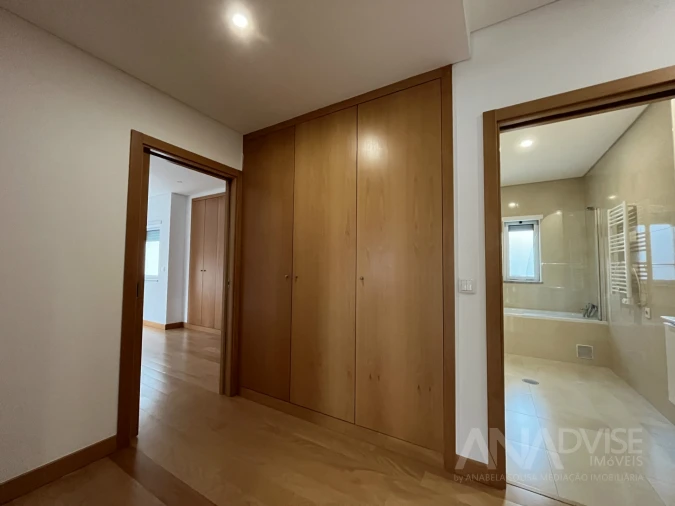 Apartamento T3 para Arrendamento em Viseu Foto 9