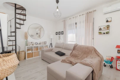Apartamento T2 para Venda em Baixa da Banheira e Vale da Amoreira